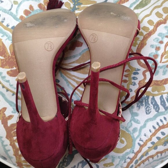 Wild Diva "7.5" Maroon Suede/Embroidered, Chic, Glamour, Quiet Lux, Sexy Tassels - Picture 5 of 6
